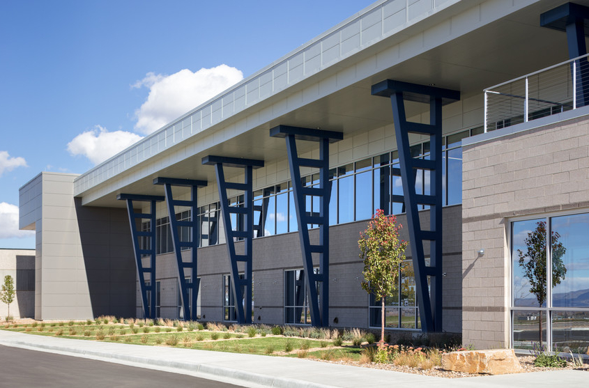 Extfinal_CO_Hach_exterior_details