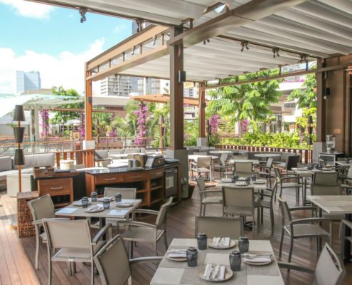 Stripsteak Waikiki Outdoor Deck Seating030317