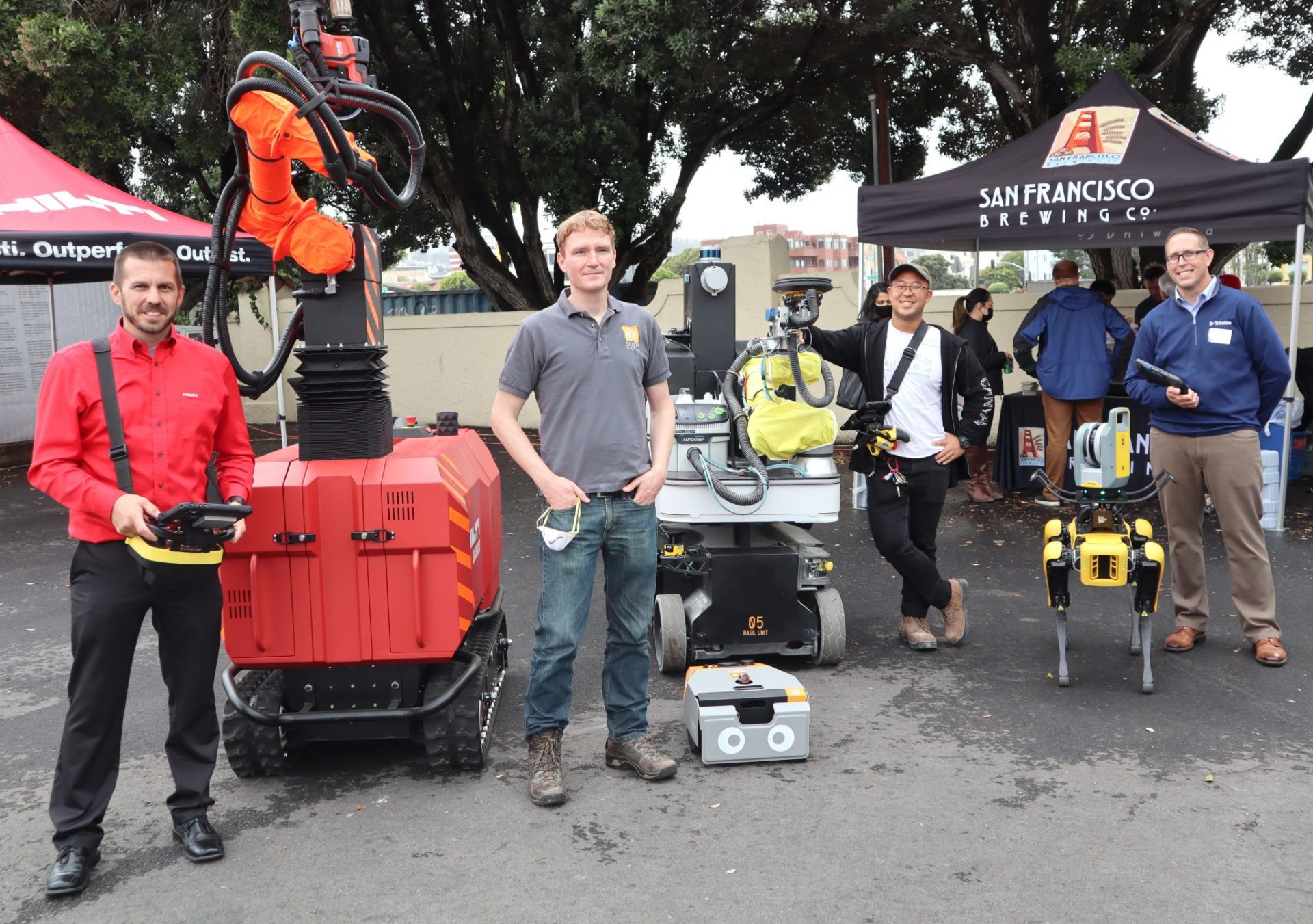 Mods, Bots & Brews live demonstrations from our partners at Boston Dynamics, Trimble, Dusty Robotics, CANVAS, Factory OS, Xtreme Cube and Hilti.