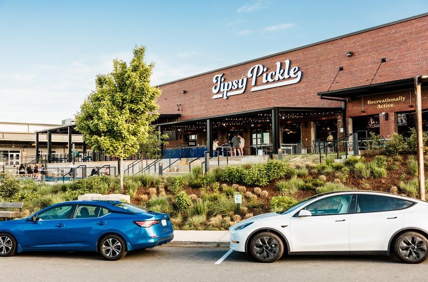 Swinerton-TipsyPickle-68